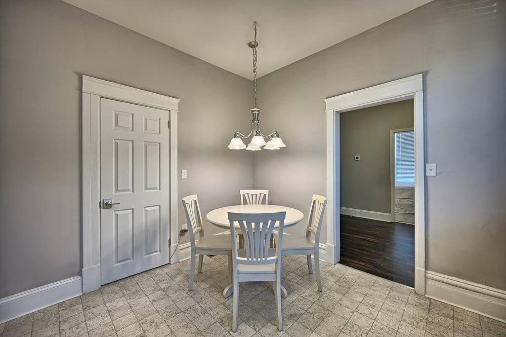 Suites On Seneca - Lovely 2 Bed 1 Bath Apartment Harrisburg Exterior photo